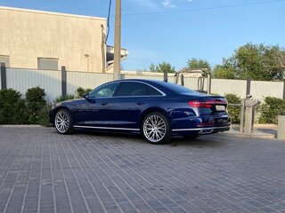 2018 Audi A8 55 TFSI IV (D5), синий, 5800000 рублей, вид 2