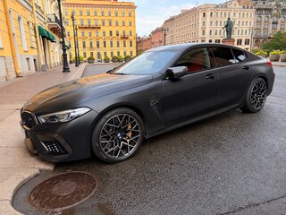 2020 BMW M8 Gran Coupe Competition I (F91/F92/F93), чёрный, 12190000 рублей, вид 3