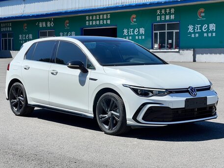 2022 Volkswagen Golf VIII, белый, 2050000 рублей, вид 3