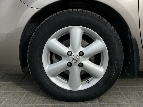 2008 Nissan Note I, серый, 600000 рублей - вид 17