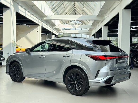 2023 Lexus RX 500h V, серебристый, 9970000 рублей - вид 13