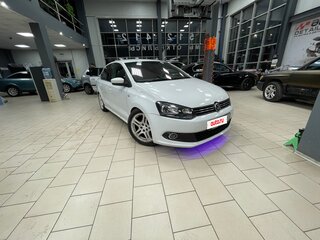 2014 Volkswagen Polo V, белый, 620000 рублей, вид 5