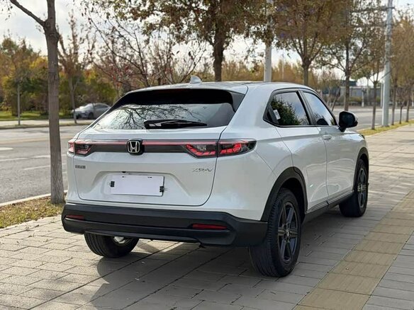 2023 Honda HR-V III, белый, 1777000 рублей - вид 5