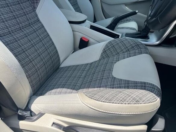 2020 Volvo V40 II Рестайлинг, синий - вид 16