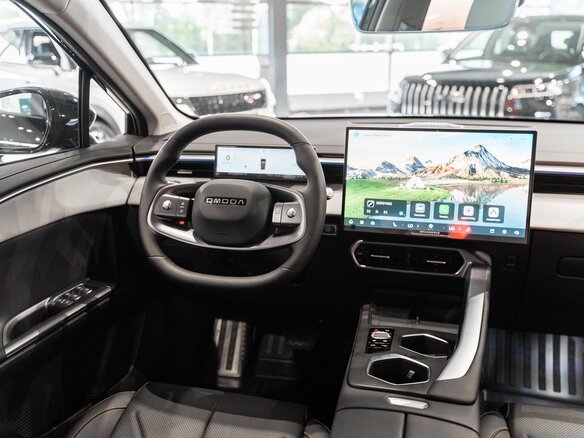 2026 Omoda C5 II, красный, 2399000 рублей - вид 3