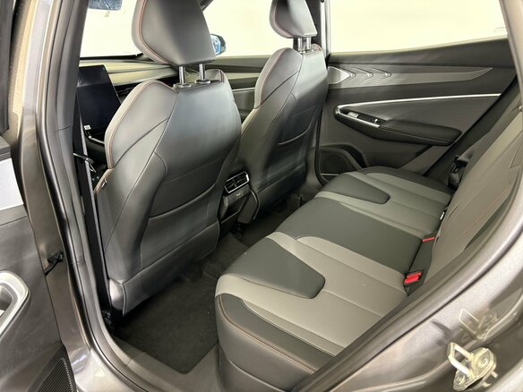 2026 Geely Cityray, серый, 3344990 рублей - вид 13