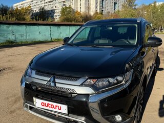 2020 Mitsubishi Outlander III Рестайлинг 3, чёрный, 2300000 рублей, вид 4