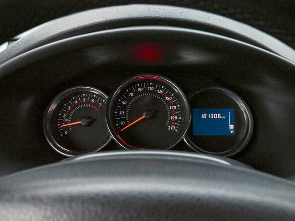 2014 Renault Sandero Stepway II, красный, 759000 рублей - вид 12