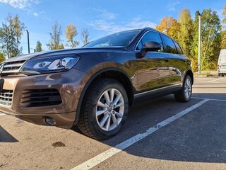 2012 Volkswagen Touareg II, коричневый, 1750000 рублей, вид 3