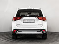 2020 Mitsubishi Outlander III Рестайлинг 3, белый, 1949000 рублей - вид 5