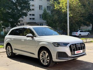 2021 Audi Q7 45 TDI II (4M) Рестайлинг, белый, 7350000 рублей, вид 3