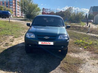 2015 Chevrolet Niva I Рестайлинг, зелёный, 700000 рублей, вид 3