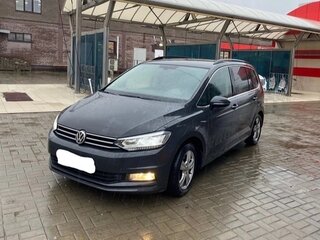 2016 Volkswagen Touran II, серый, 1700000 рублей, вид 2