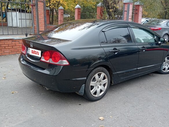 2008 Honda Civic VIII Рестайлинг, чёрный, 900000 рублей - вид 2