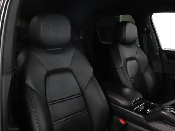 2020 Porsche Cayenne III, чёрный, 7400000 рублей - вид 15