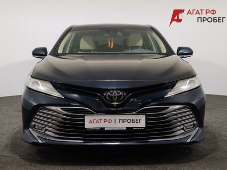 2018 Toyota Camry VIII (XV70), синий, 3090000 рублей, вид 2
