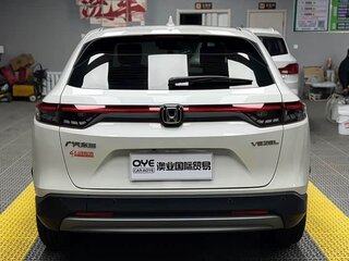 2023 Honda Vezel II, белый, 1690000 рублей, вид 5
