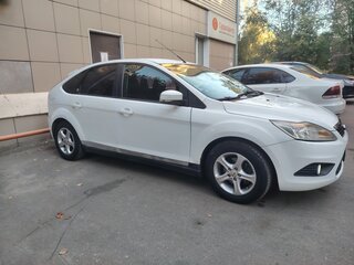 2008 Ford Focus II Рестайлинг, белый, 400000 рублей, вид 2