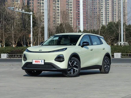 2026 Changan Qiyuan Q05 40.3 kWh II, зелёный, 2229402 рублей, вид 4