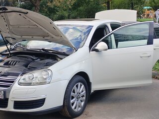 2006 Volkswagen Jetta V, белый, 460000 рублей, вид 3