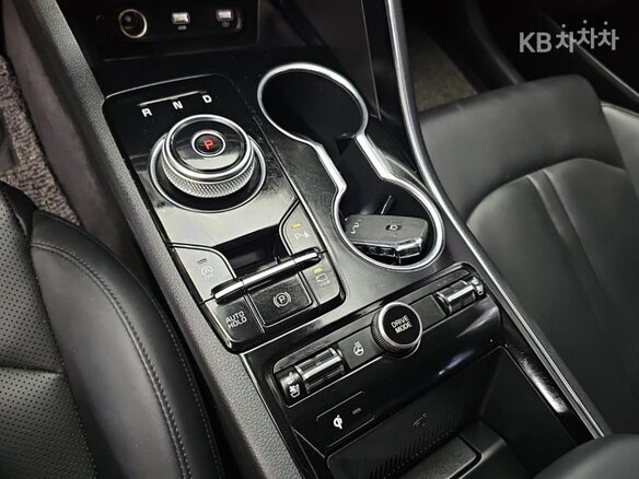 2023 Kia K5 III, белый, 2200000 рублей - вид 6