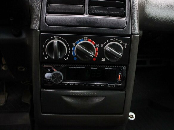 2006 Lada (ВАЗ) 2111 21112, серебристый, 89000 рублей - вид 10