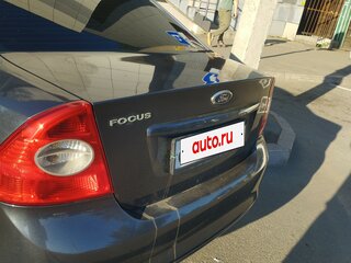 2010 Ford Focus II Рестайлинг, серый, 530000 рублей, вид 5