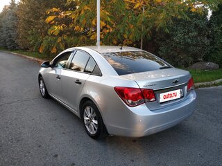 2010 Chevrolet Cruze I, серебристый, 445000 рублей, вид 2