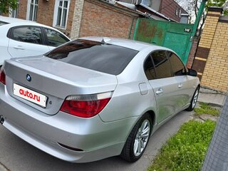 2005 BMW 5 серии 530xi V (E60/E61), серебристый, 850000 рублей, вид 3