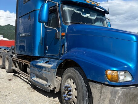 2003 International 9000 Series, синий, 1350000 рублей, вид 2