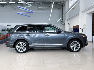 2020 Audi Q7 45 TFSI II (4M) Рестайлинг, серый, 4990000 рублей, вид 5