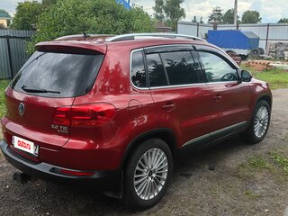 2011 Volkswagen Tiguan I Рестайлинг, красный, 1250000 рублей, вид 5