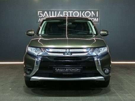 2018 Mitsubishi Outlander III Рестайлинг 2, коричневый, 1889000 рублей, вид 3
