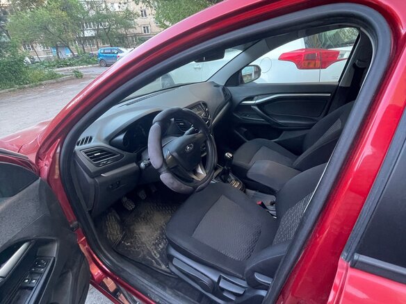 2016 Lada (ВАЗ) Vesta I, красный, 650000 рублей - вид 9