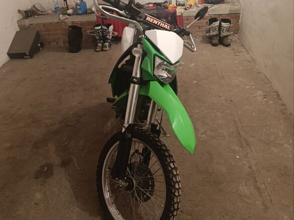 2015 Kawasaki KLX 250, зелёный, 360000 рублей - вид 5