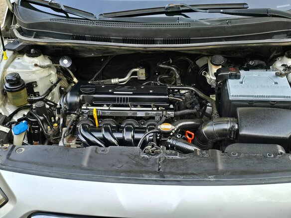 2011 Hyundai Solaris I, серебристый, 870000 рублей - вид 8