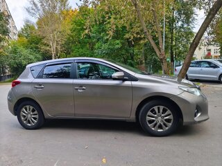 2014 Toyota Auris II, золотистый, 1020000 рублей, вид 2