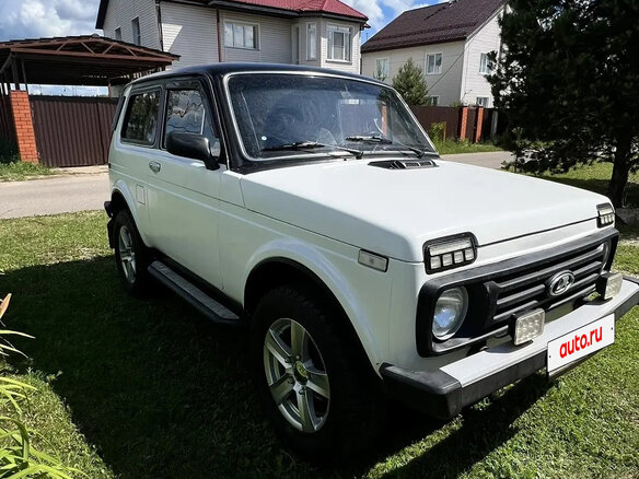 1998 Lada (ВАЗ) 2121 (4x4) I Рестайлинг, белый, 299000 рублей - вид 1
