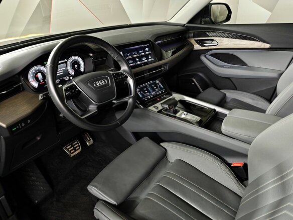 2023 Audi Q6 45 TFSI, чёрный, 5875150 рублей - вид 16