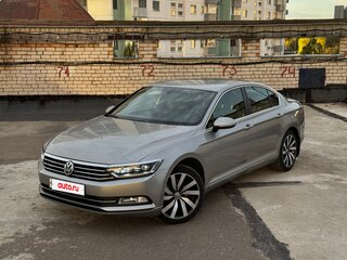 2017 Volkswagen Passat B8, серебристый, 2250000 рублей, вид 1