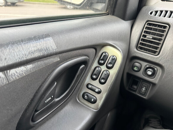 2004 Ford Escape I Рестайлинг, серебристый, 320000 рублей - вид 4