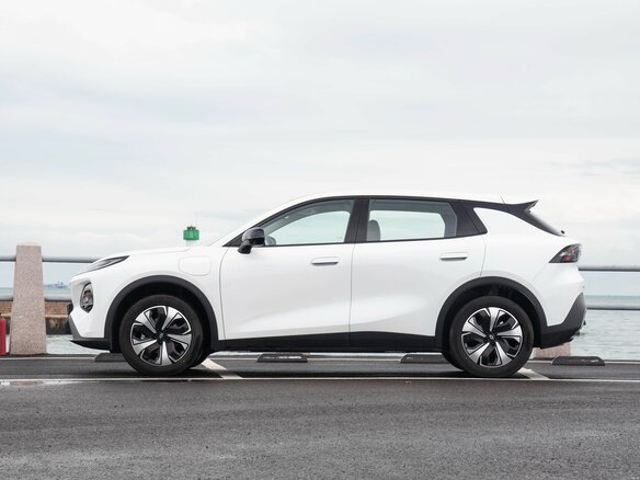 2026 Changan Qiyuan Q05 40.3 kWh II, розовый - вид 14