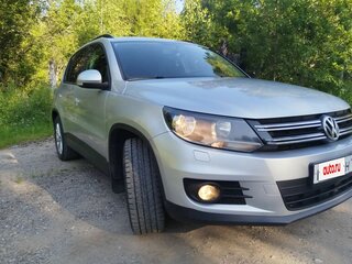 2012 Volkswagen Tiguan I Рестайлинг, серебристый, 1040000 рублей, вид 2