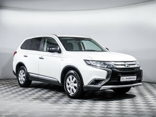 2017 Mitsubishi Outlander III Рестайлинг 2, белый, 1449000 рублей, вид 3