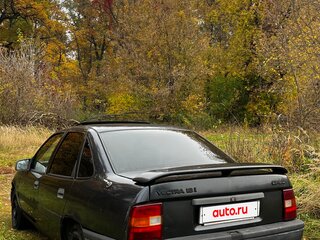 1992 Opel Vectra KAT A, чёрный, 75000 рублей, вид 5