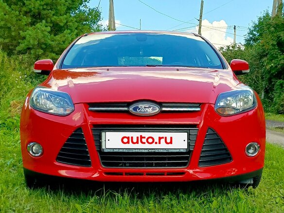 2014 Ford Focus III, красный, 1250000 рублей - вид 2