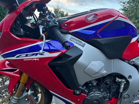 2018 Honda CBR 1000 RR/RA Fireblade, красный, 1450000 рублей, вид 4