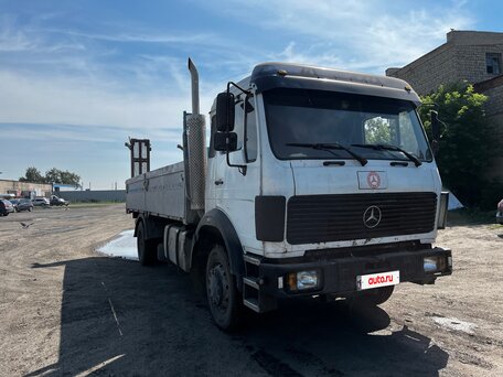 1984 Mercedes-Benz 1424, белый, 800000 рублей, вид 1