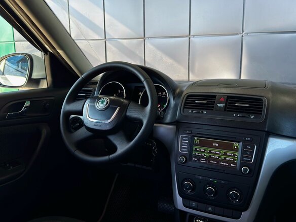 2013 Skoda Yeti I, белый, 899000 рублей - вид 16