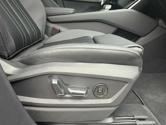 2026 Audi Q6 40 TFSI, чёрный - вид 17